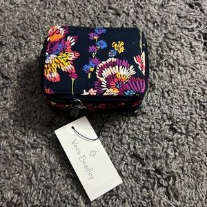 Vera bar salt travel pill case